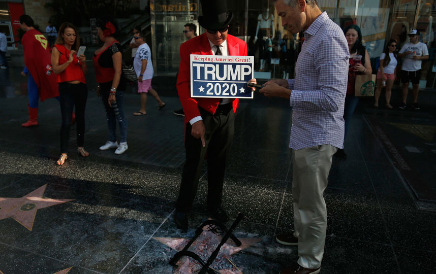Звезду Трампа хотят убрать с Аллеи Славы. Фото Getty