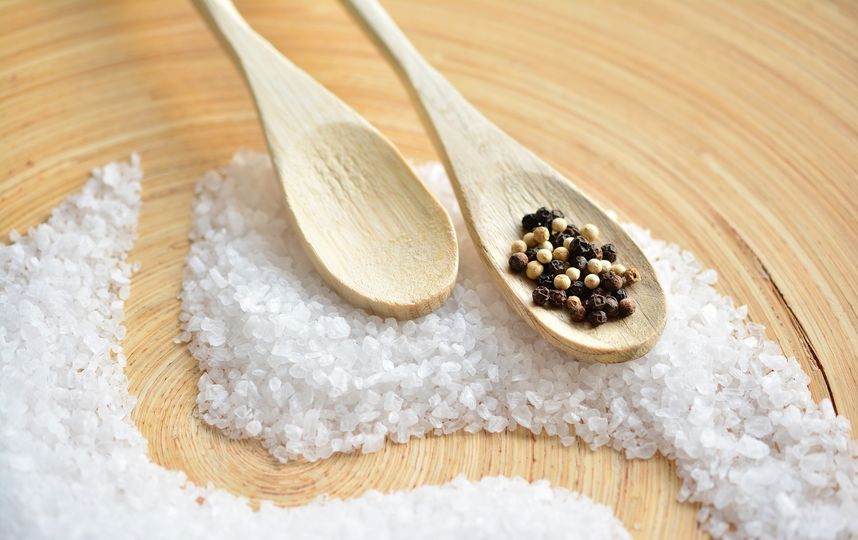Слишком малый объём потребляемой соли также увеличивает риск развития сердечно-сосудистых заболеваний. Фото Pixabay