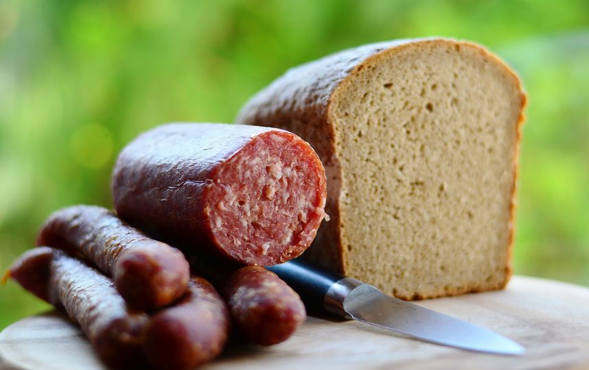 По мнению Милонова, продукт с содержанием мяса менее 50% не может называться колбасой. Фото Pixabay