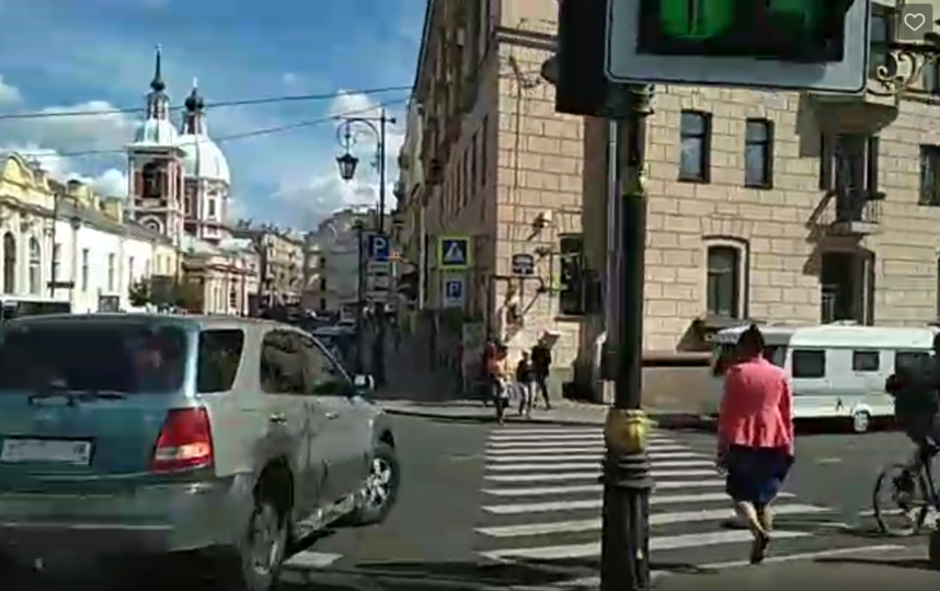 В Петербурге активисты провели рейд на велополосах. Фото Петербургское велообщество., vk.com
