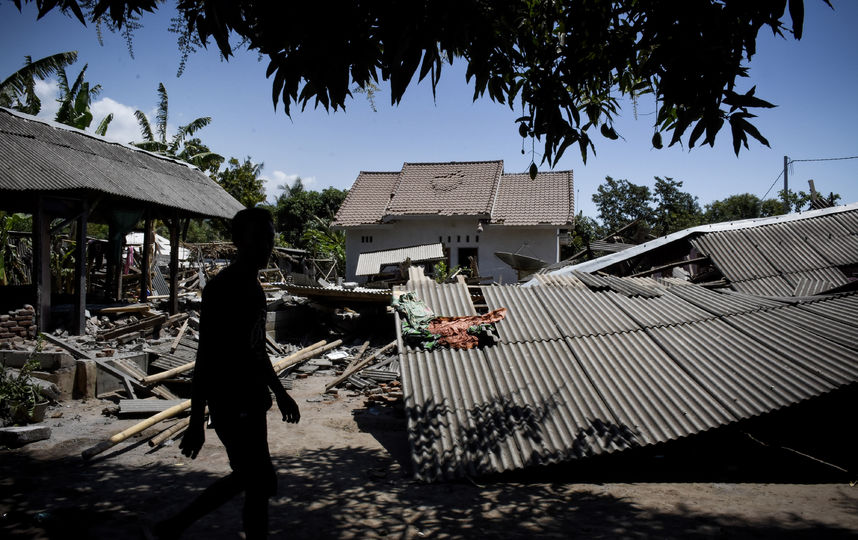 Сильные землетрясения потрясли Индонезию. Фото AFP