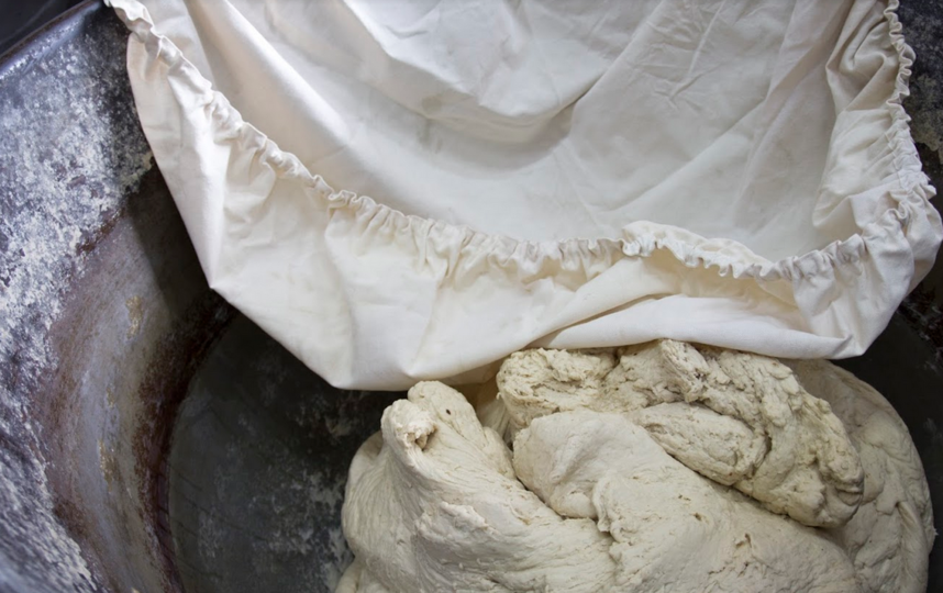 Сясьстройский хлебозавод изготавливает сухари, печенье и прочие хлебобулочные изделия, предназначенные для длительного хранения. Фото все - Анна Тихонова., "Metro"