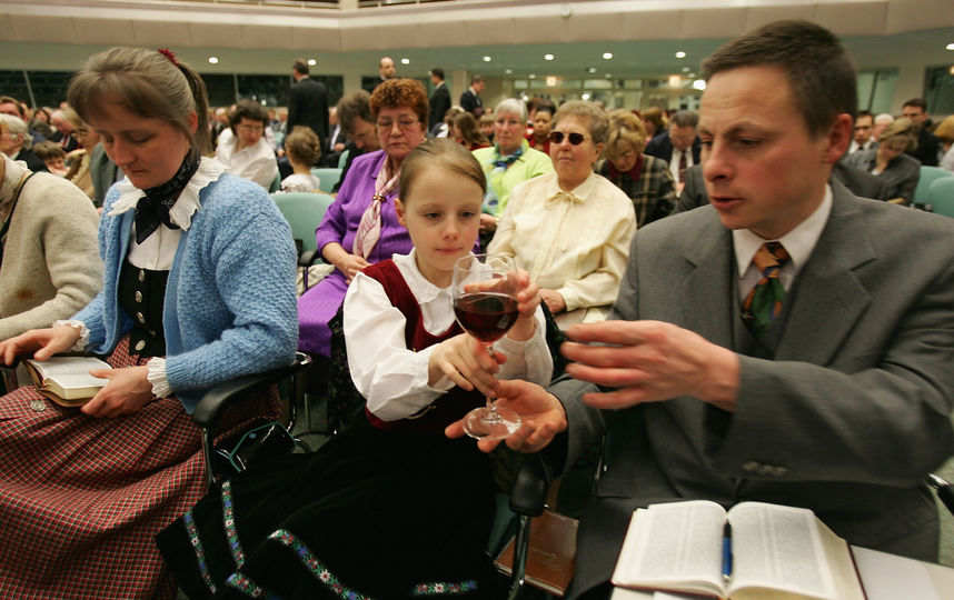 "Свидетели Иеговы" бегут из России в Финляндию. Фото Getty