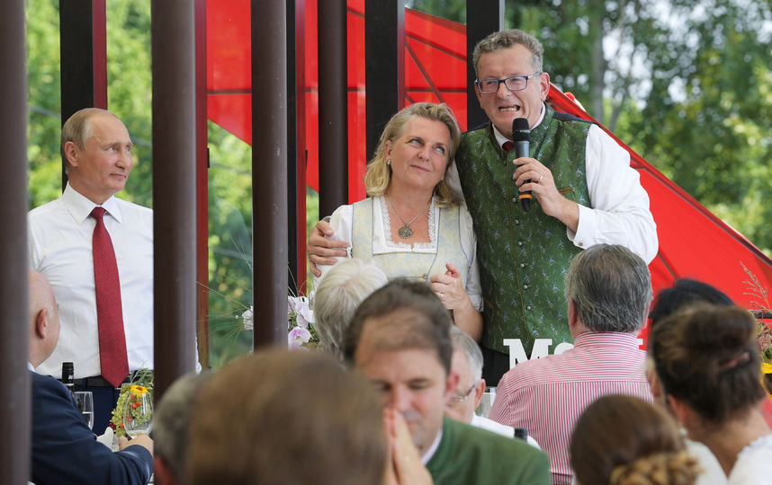 Владимир Путин рассказал о свадьбе главы МИД Австрии. Фото AFP