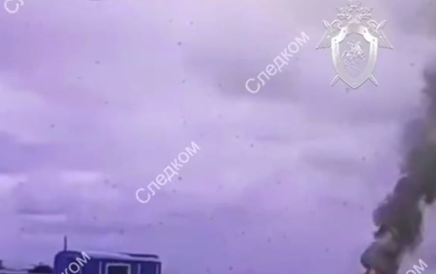 Опубликовано видео крушения самолета в Красноярском крае. Фото скриншот видео twitter.com/sledcom_rf
