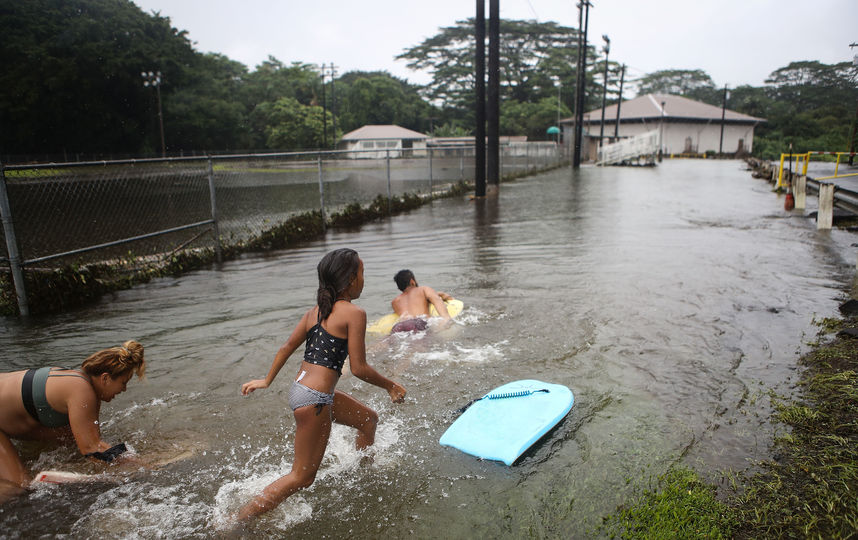 Сильный шторм на Гавайях спровоцировал наводнения. Фото Getty