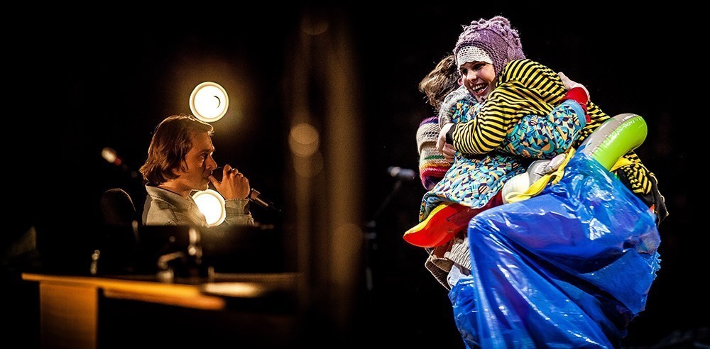 Сезон в "Гоголь-центре" открылся обновлённой версией спектакля "Идиоты". Фото официальный сайт театра «Гоголь-центр»