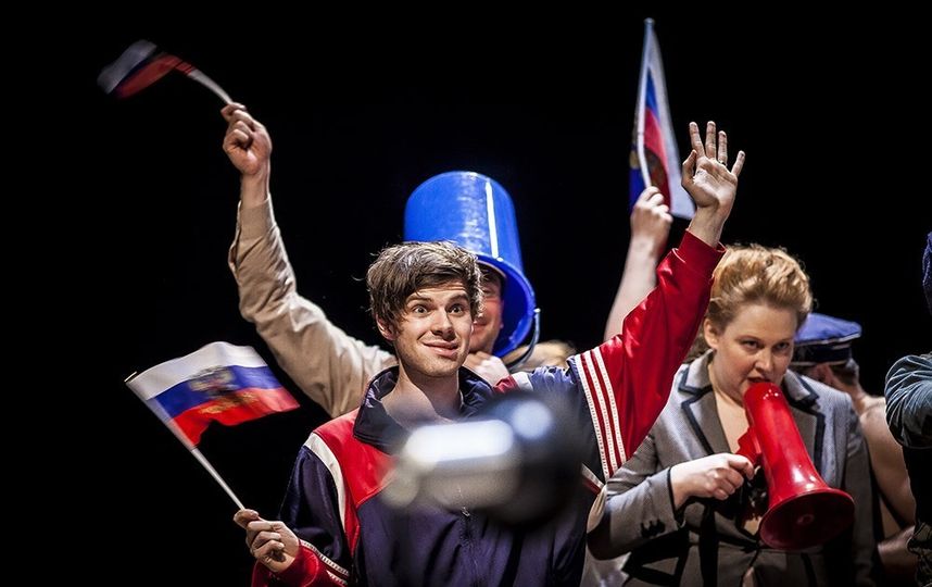 Сезон в "Гоголь-центре" открылся обновлённой версией спектакля "Идиоты". Фото официальный сайт театра «Гоголь-центр»