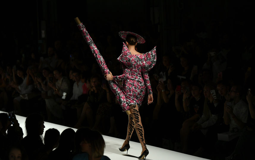 Показ Moschino в рамках Недели моды в Милане. Фото AFP