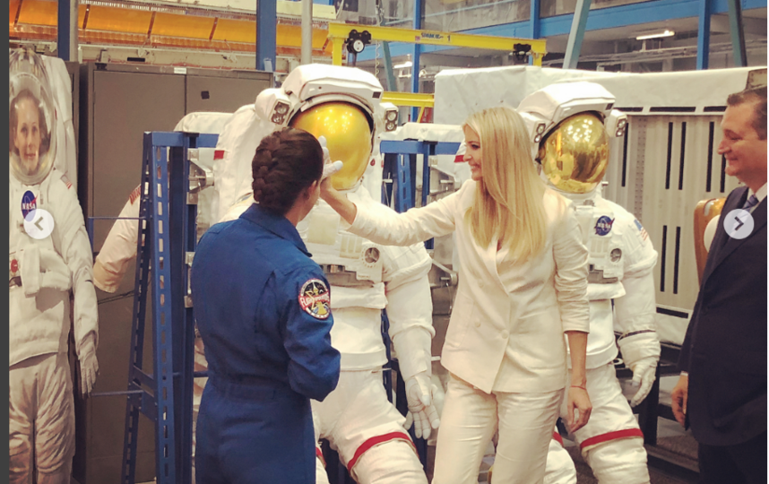 Иванка Трамп посетила космический центр. Фото instagram.com/ivankatrump