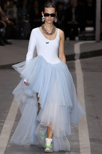 Показ Off-White на Неделе моды в Париже. Фото AFP