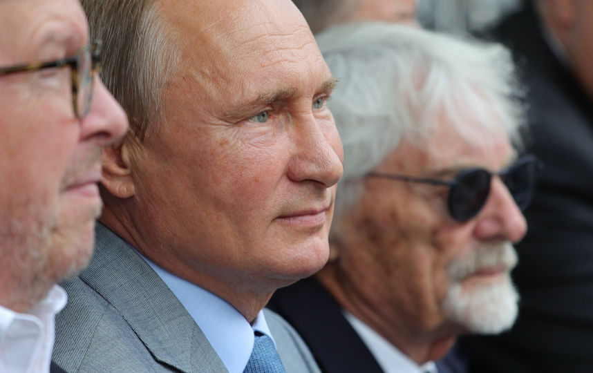 Путин побывал на "Формуле-1" в Сочи. Фото AFP