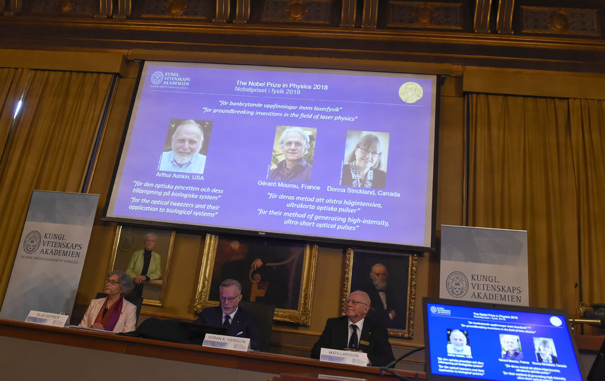 Лауреаты Нобелевской премии по физике. Фото AFP