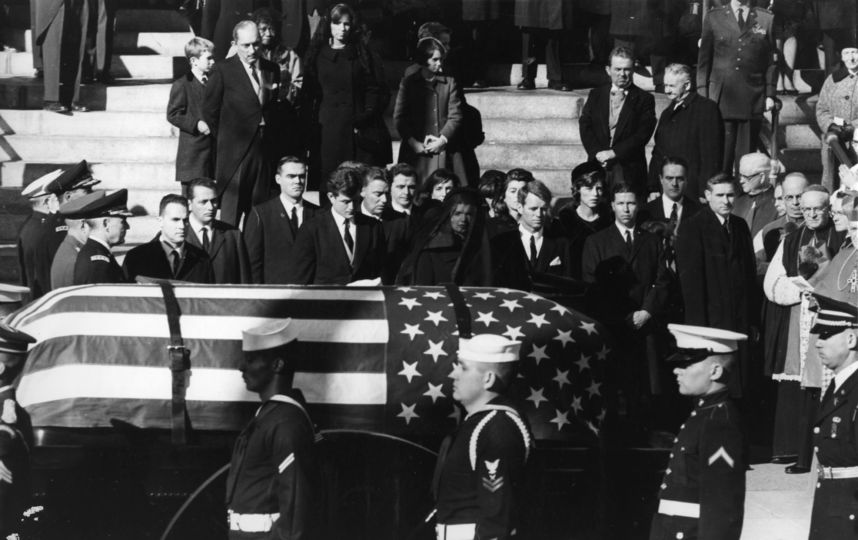 Роберт Кеннеди на похоронах брата Джона. Фото Getty