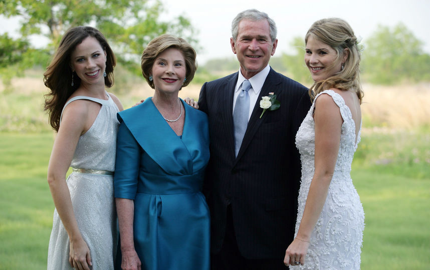 архивные фото. Джордж Буш младший и его семья. Фото Getty