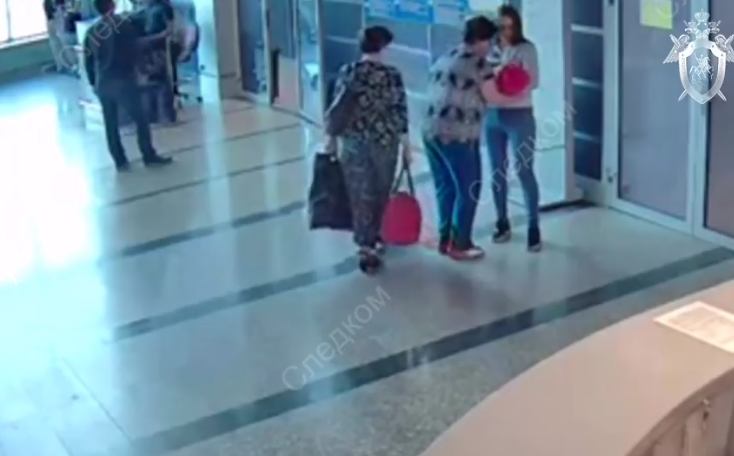 Петербурженке, пытавшейся купить ребенка, назначили срок. Фото все - скриншот видео СК РФ