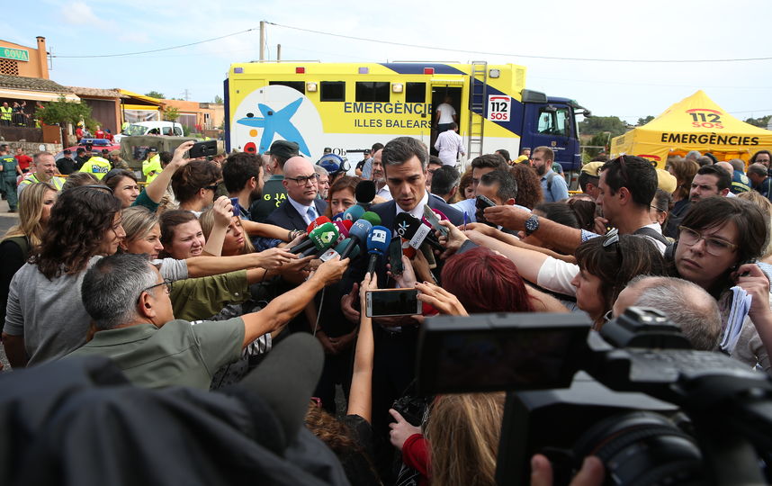 Остров посетил премьер-министр Испании Педро Санчес. Фото AFP