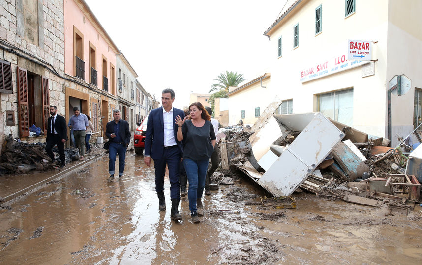 На Майорке страшное наводнение. Остров посетил премьер-министр Испании Педро Санчес. Фото AFP