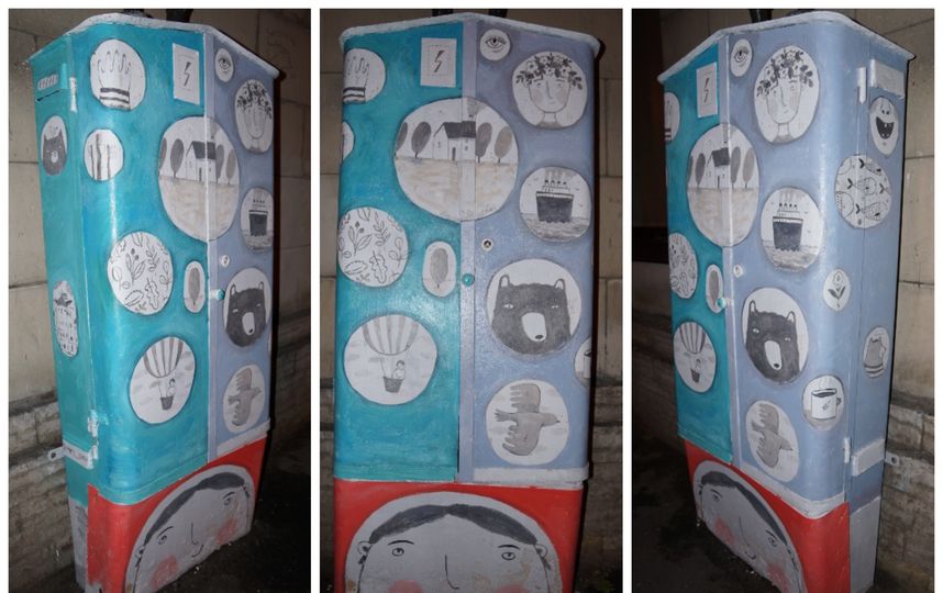 В Петербурге активисты раскрасили электрический шкаф на Мытнинской. Фото mytndvor, vk.com