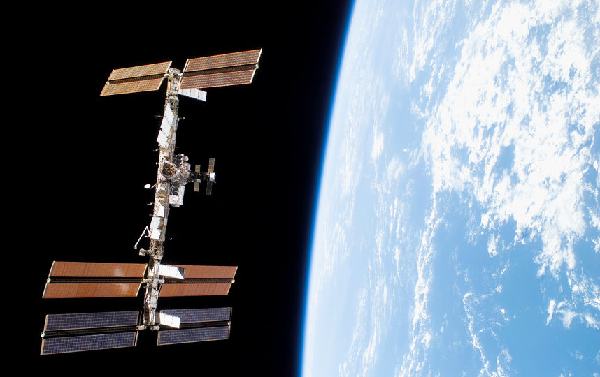 Вид на МКС с шаттла Дискавери. Фото NASA., Предоставлено организаторами