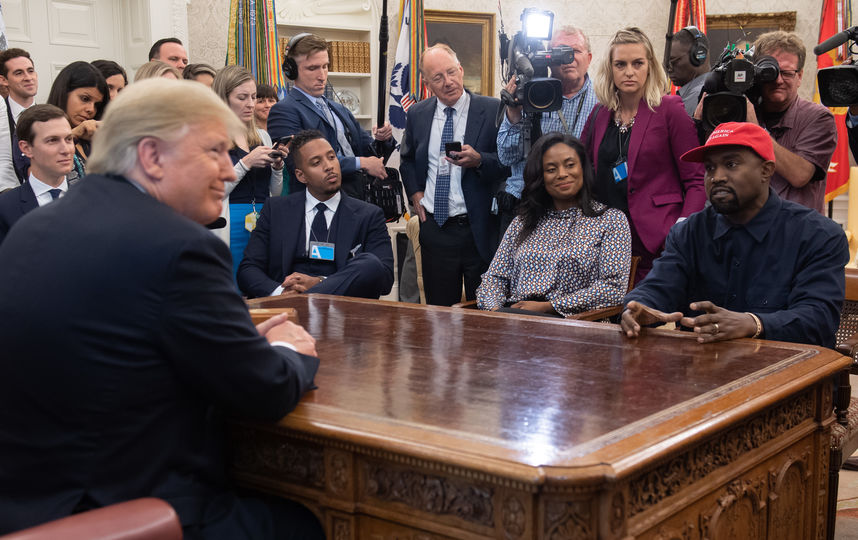 Встреча Канье Уэста с Лональдом Трампом в Белом доме. Фото AFP