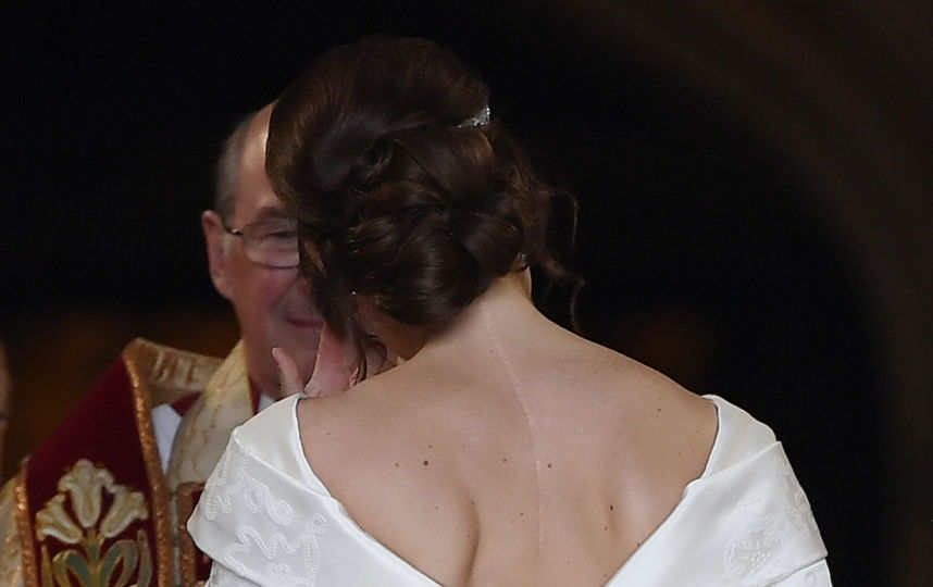 Шрам на спине принцессы Евгении. Фото Getty