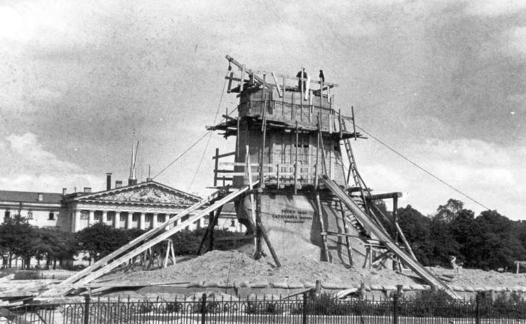 Кадры фотохроники времен блокады Ленинграда. Фото Wikipedia