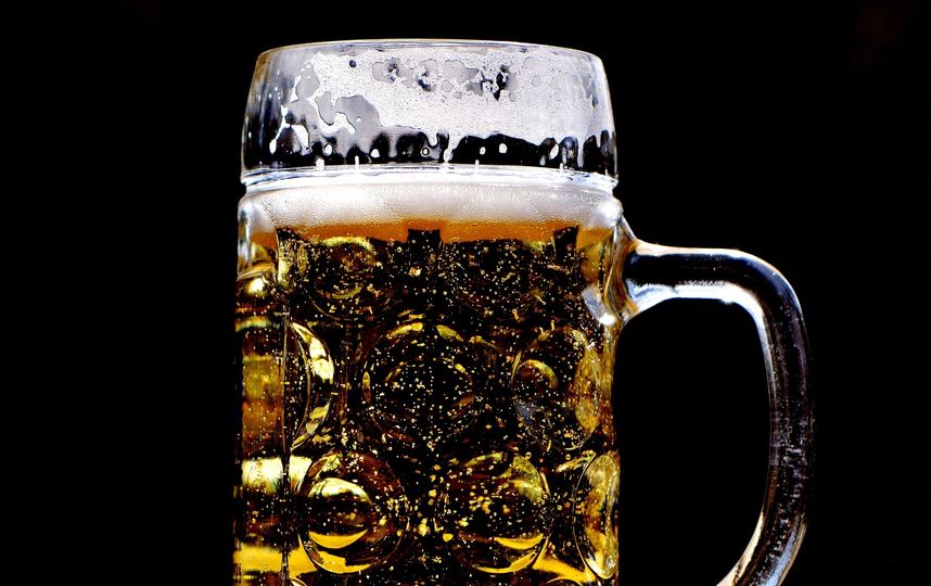 Опасения многих потребителей о том, что в пиво могут попасть вредные вещества из алюминиевой или пластиковой упаковки, например, фталаты, не подтвердились. Фото Pixabay