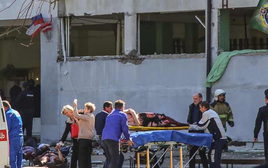В колледже в Керчи прогремел взрыв, а потом кто-то стрелял по людям. Владислав Росляков – подозреваемый в совершении массового убийства. Фото AFP