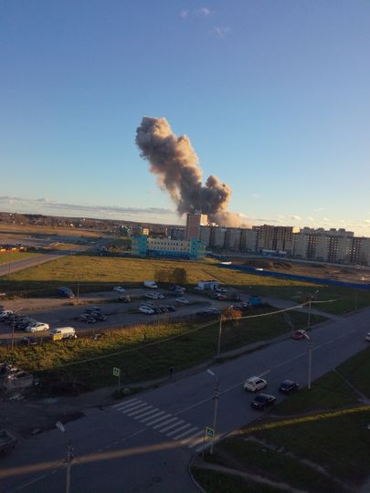 Взрыв на заводе пиротехники "Авангард" в Гатчине. Фото https://vk.com/spb_today