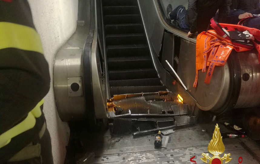 В римском метро обрушился эскалатор. Фото AFP