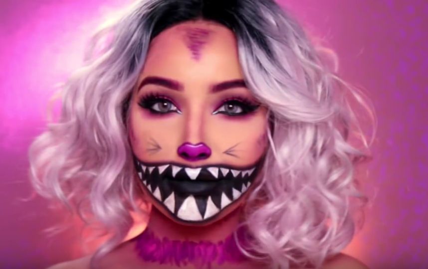 В Сети активно набирают популярность видеоролики, где девушки делятся опытом макияжа к Хэллоуину. Фото Все - скриншот YouTube