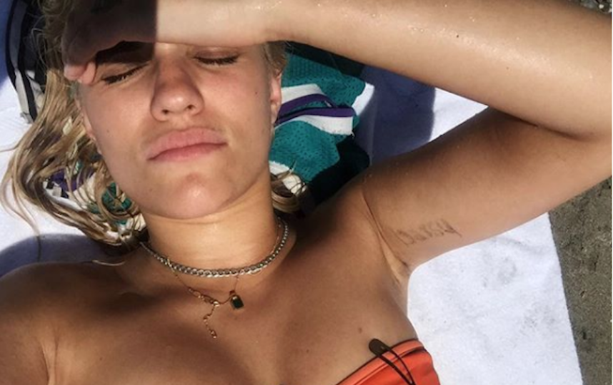 Tiffany Million порно фотосуреттері