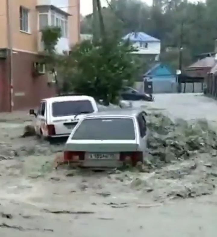 Катастрофа просто: жители Краснодарского края делятся пугающими фото. Фото скриншот видео www.instagram.com/krasnodar_kray/