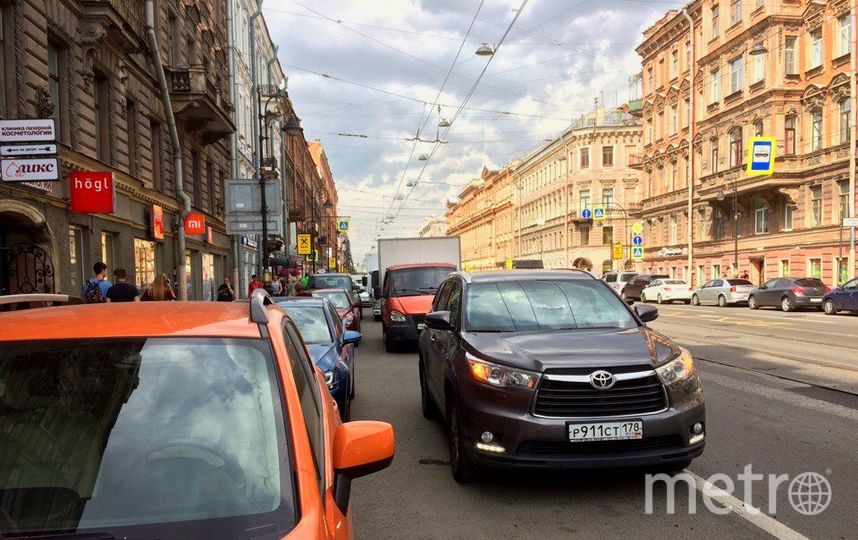 Проведена спб. Парковка СПБ.площадь Восстания 6. Невский проспект парковка. Активисты красивый Петербург. Парковка в центре СПБ автомобили.