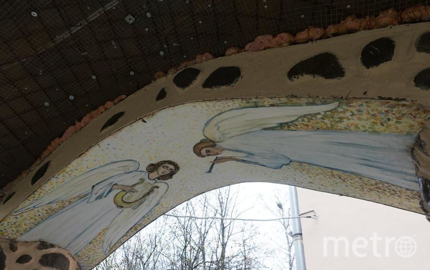 Эту арку Сергей возводил более пяти лет. Фото Святослав Акимов, "Metro"