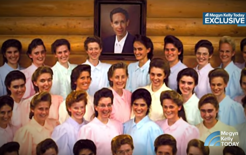 Многочисленные жены Уоррена Джффса. Фото Скриншот Youtube