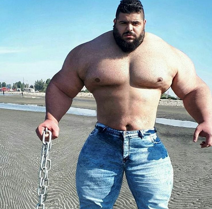 Мужчина с большим весом