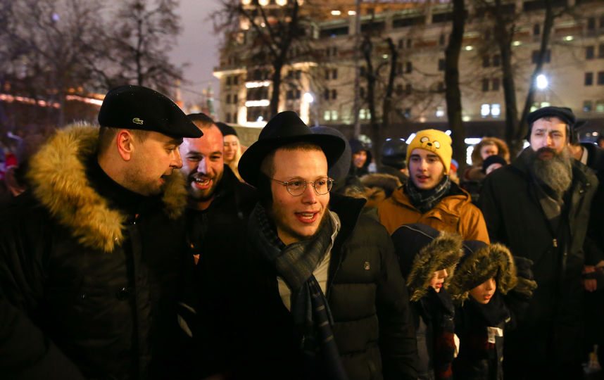 В Москве зажгли первую ханукальную свечу. Фото Василий Кузьмичёнок