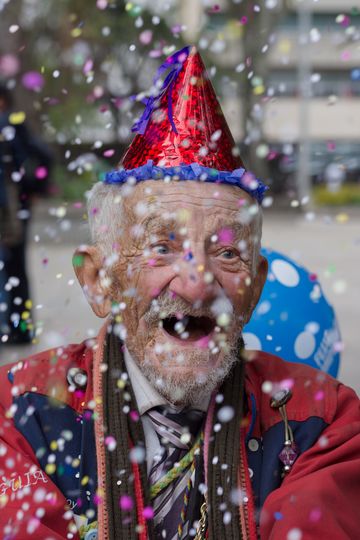 Дон Анибаль отмечает 90-летие. Фото: Даниэль Венегас. Фото www.metrophotochallenge.com