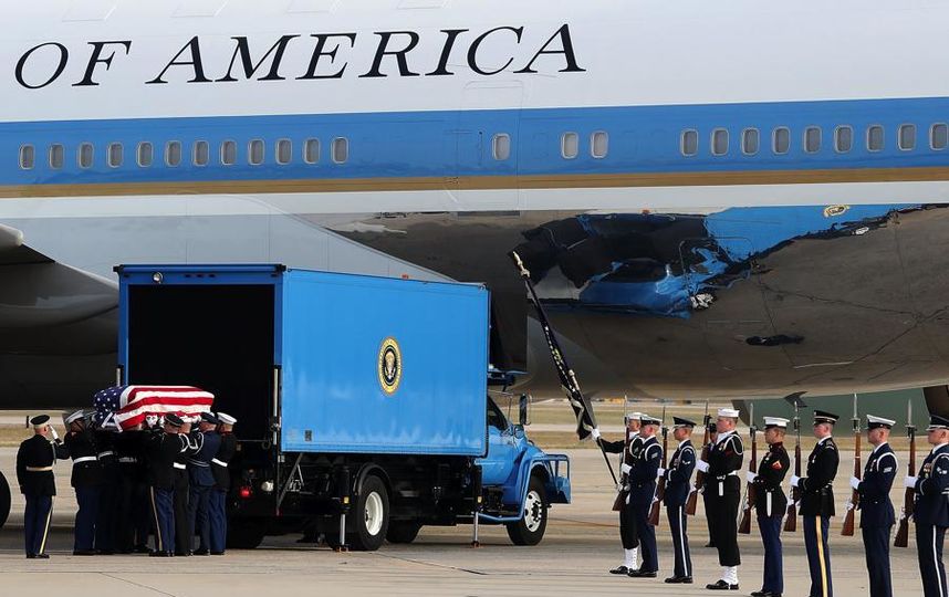 Гроб с телом президента доставили в Хьюстон. Фото Getty