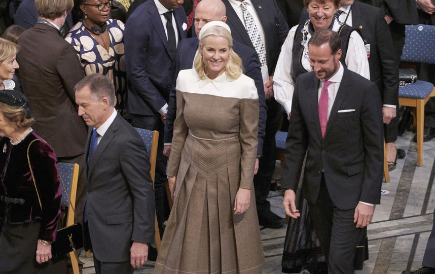 Nobel Peace Prize Award Ceremony 2018. Наследный принц Норвегии с женой. Фото Getty