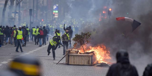 Протесты во Франции. Протесты во Франции.