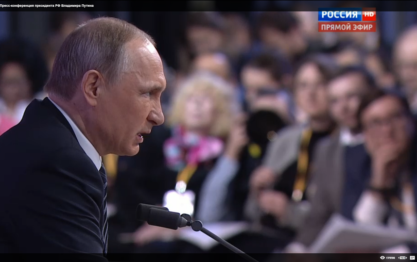 Так было на пресс-конференции Путина в 2015 году. Фото "Metro"