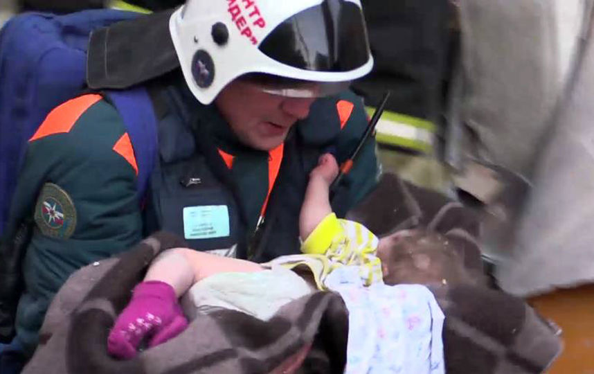 Спасенный в Магнитогорске младенец пришёл в сознание. Фото AFP