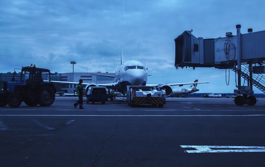 В московском аэропорту пассажиров держали около получаса в рукаве перед самолётом. Но полет так и не состоялся. Фото Pixabay.com
