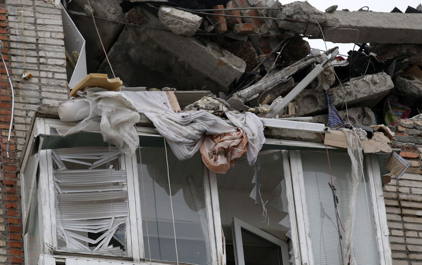 Фото разрушенного дома в городе Шахты. Фото Getty