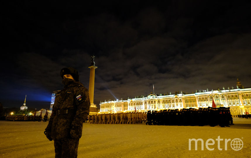 Ночная репетиция парада в Петербурге. Фото Святослав Акимов, "Metro"
