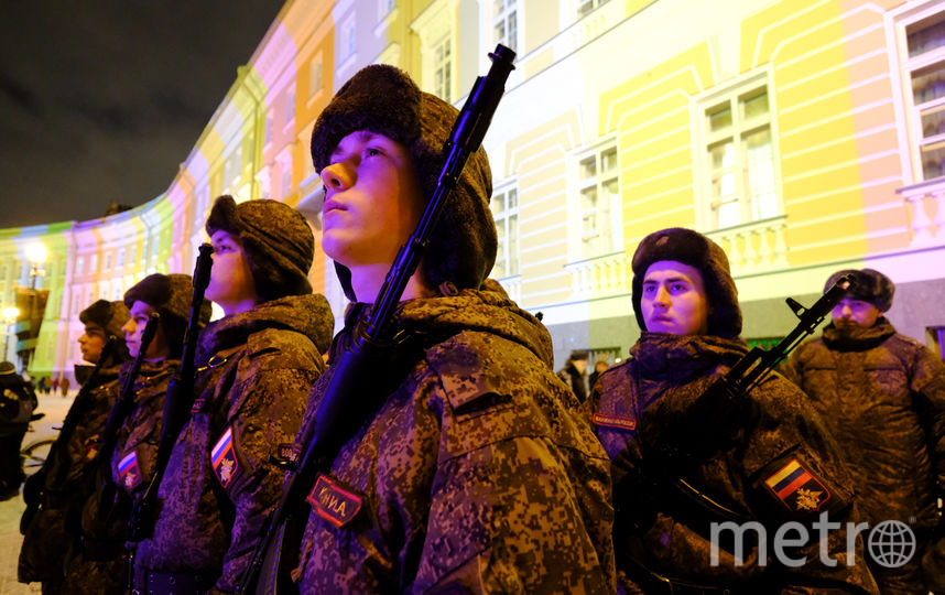 Ночная репетиция парада в Петербурге. Фото Святослав Акимов, "Metro"