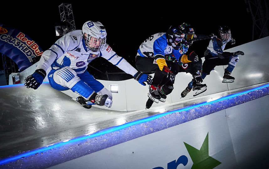 Red Bull Crashed Ice. Фото AFP